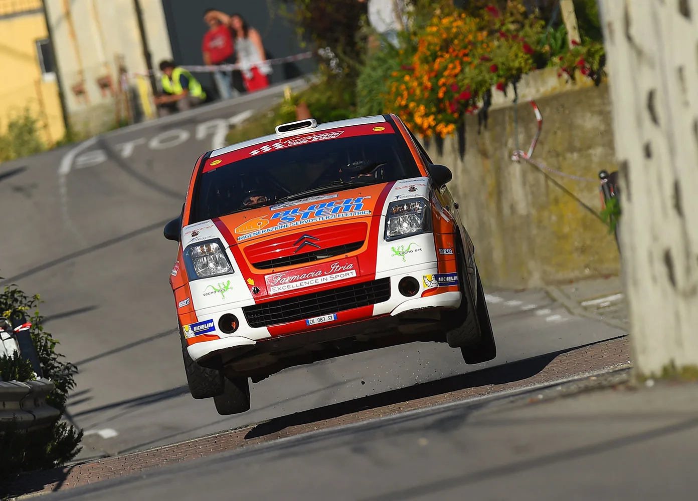 Ly93d3cuc2N1ZGVyaWF2YWxsZWRpdHJpYS5pdC93cC1jb250ZW50L3VwbG9hZHMvMjAxNy8wMS9TTElERVI0LTEuanBn Scuderia Valle D'Itria - Home Page